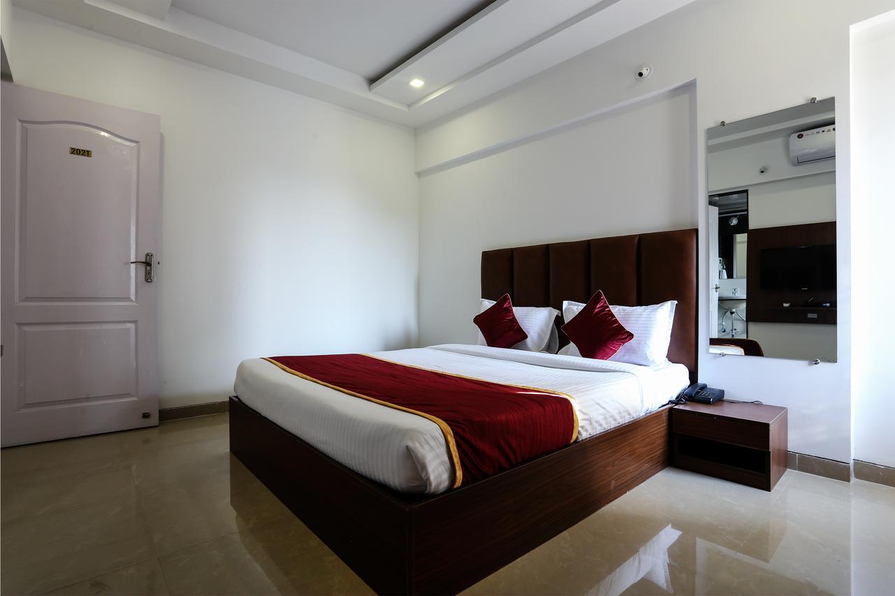 Hotel Oyo 10269 Nine Blossoms Pune